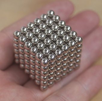 Bola magnética de Rubik del cubo interesante del ′ s